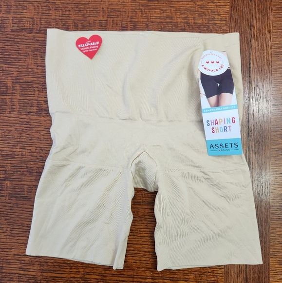 ASSETS SPANX SHAPING SHORT in nude naked Size XL NWT - Picture 1 of 7